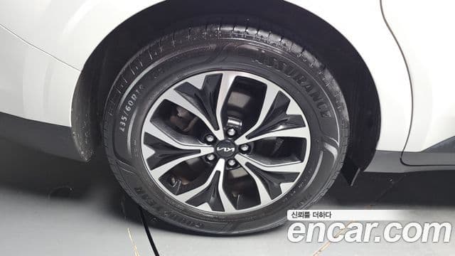 Kia Carnival 2022 — ფოტო 5/20