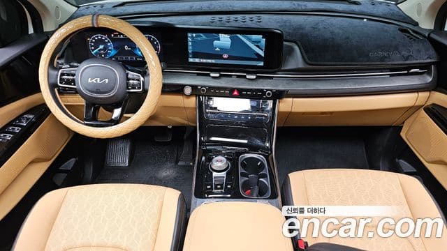 Kia Carnival 2022 — ფოტო 7/20