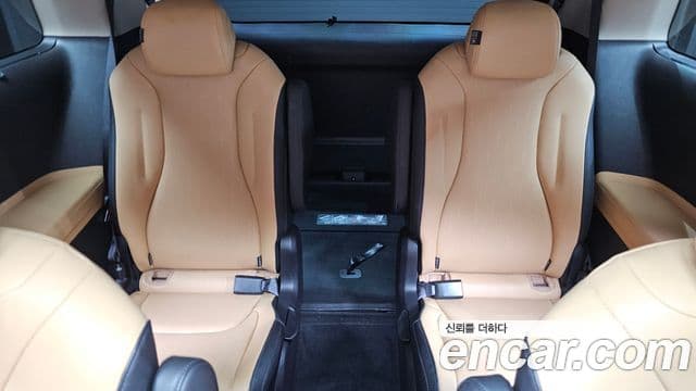 Kia Carnival 2022 — ფოტო 10/20