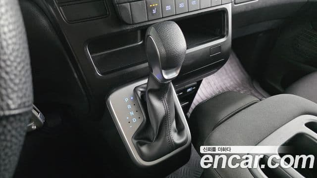 Hyundai Staria 2021 — фото 9 из 20
