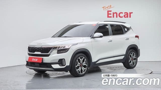 Kia Seltos 2022 — ფოტო 1/20