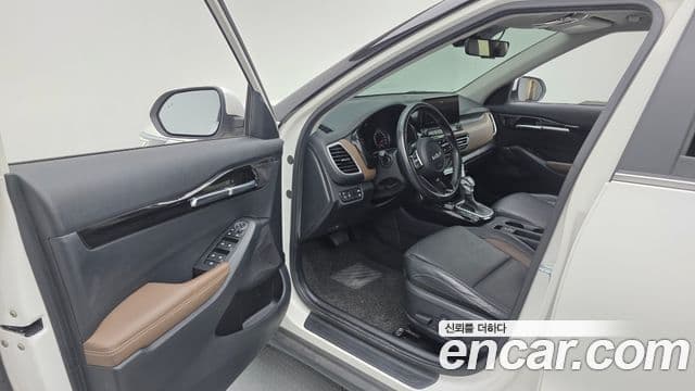 Kia Seltos 2022 — ფოტო 10/20