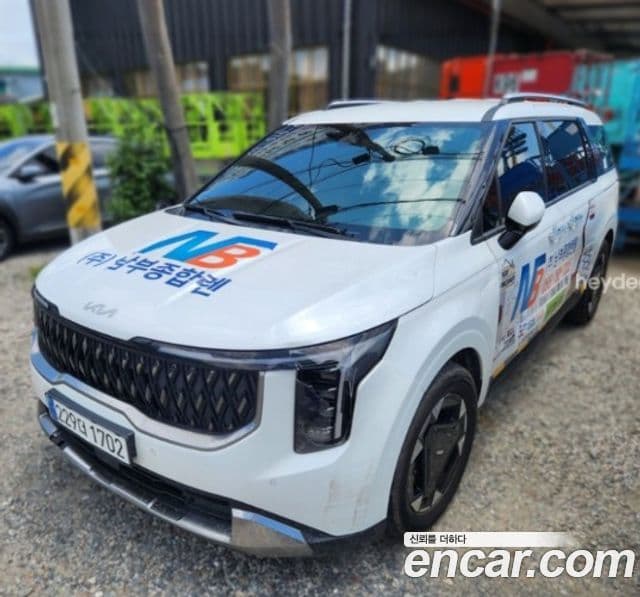Kia Carnival 2024 — ფოტო 1/4