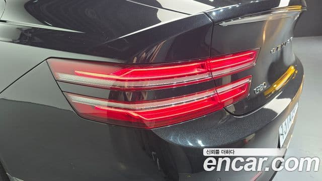 Genesis G80 2022 — Şəkil 14/31