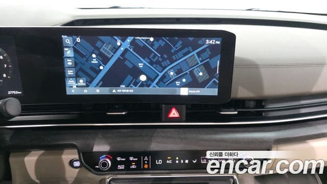 Kia Carnival 2024 — Фото 14/20