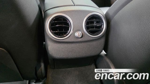 Mercedes-Benz C-Class 2019 — Şəkil 19/30