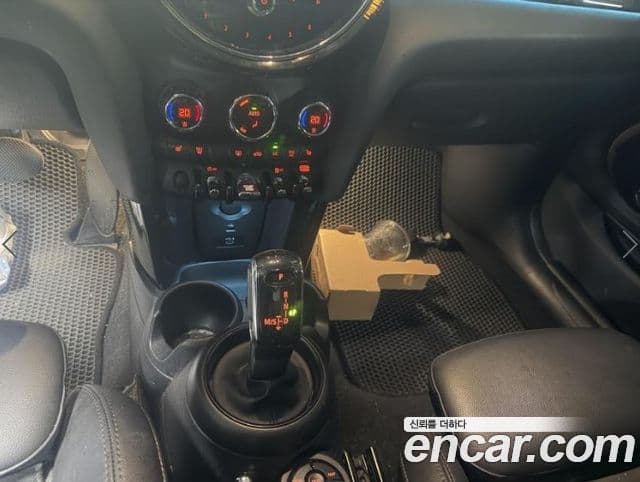 Mini Cooper 2022 — Şəkil 11/16