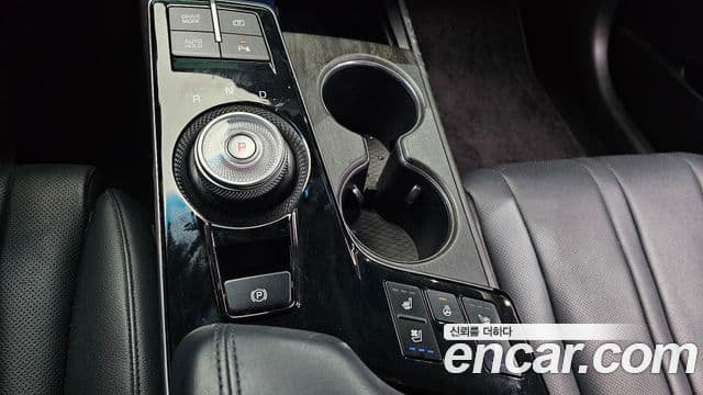 Kia K8 2021 — Şəkil 9/20
