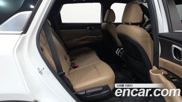 Kia Sorento 2023 — Şəkil 11/20