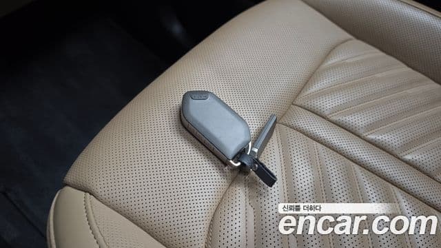 Kia Sorento 2023 — Şəkil 16/20