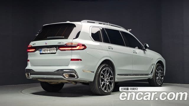 BMW X7 2024 — Şəkil 28/44