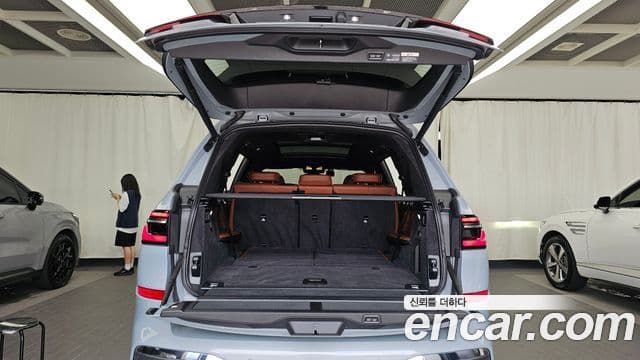 BMW X7 2024 — Şəkil 18/44