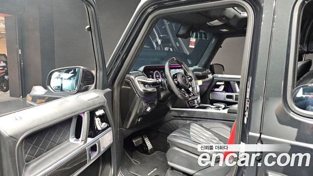 Mercedes-Benz G-Class 2023 — Фото 10/20