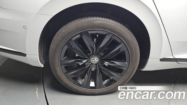 Volkswagen Arteon 2019 — ფოტო 5/20