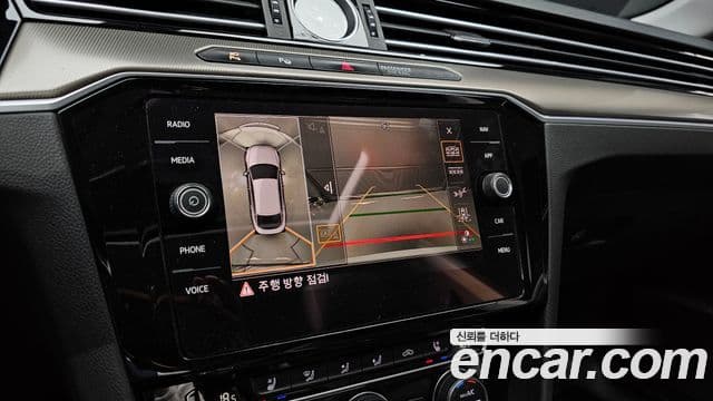 Volkswagen Arteon 2019 — ფოტო 15/20