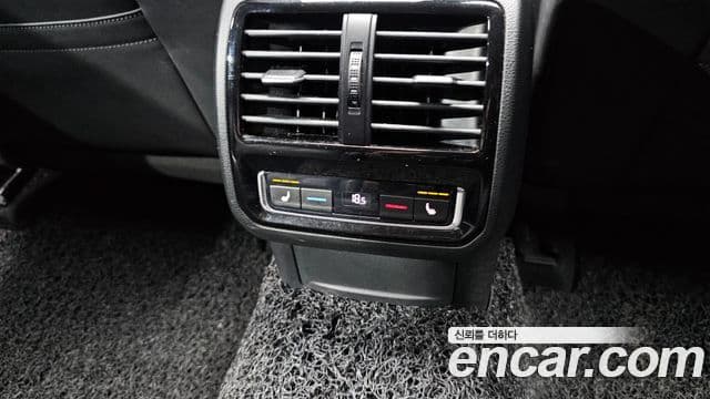 Volkswagen Arteon 2019 — ფოტო 19/20