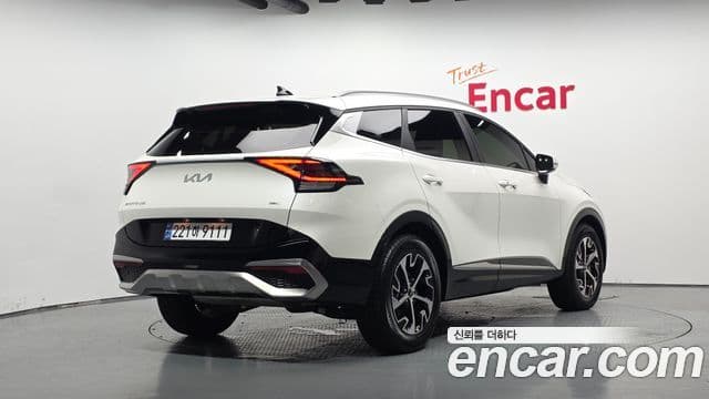 Kia Sportage 2024 — Фото 2/20