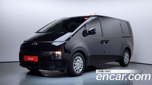 Hyundai Staria 2023 — ფოტო 1/20