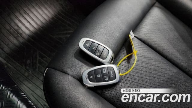 Hyundai Staria 2023 — ფოტო 15/20