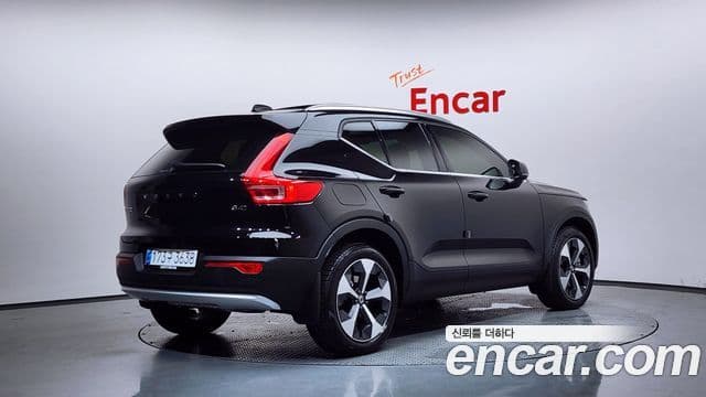 Volvo XC40 2025 — Фото 2/20