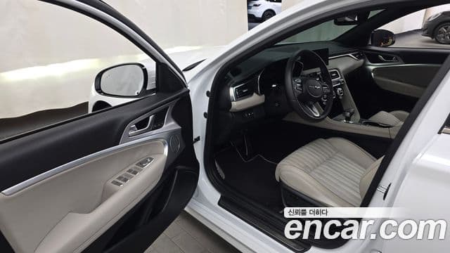 Genesis G70 2022 — ფოტო 10/20