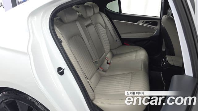 Genesis G70 2022 — ფოტო 12/20