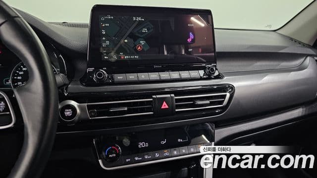 Kia Seltos 2022 — Şəkil 13/20