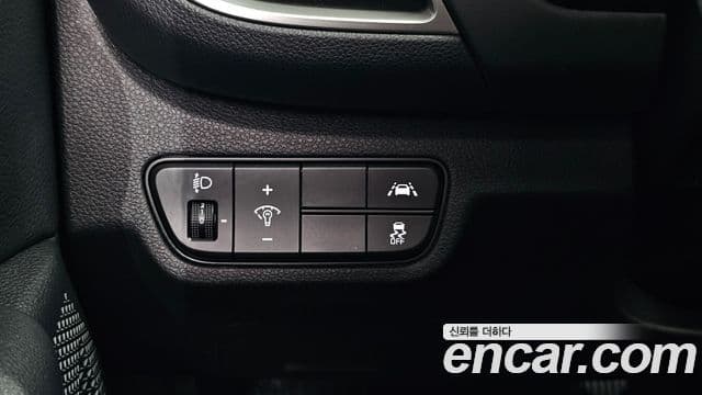 Kia Seltos 2022 — Şəkil 16/20