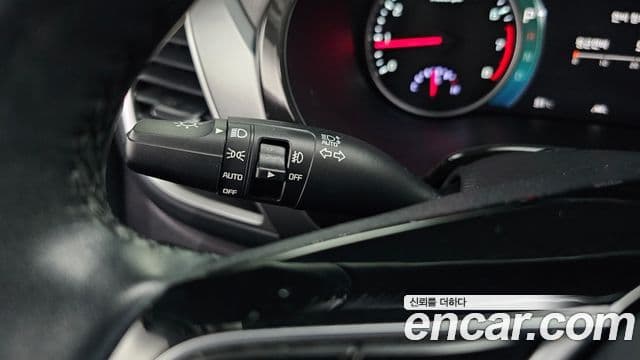 Kia Seltos 2022 — Şəkil 17/20