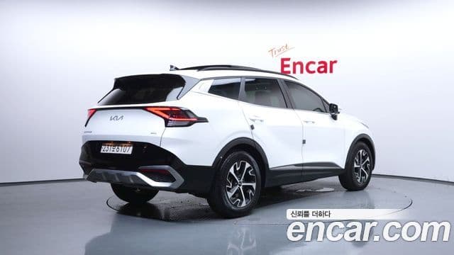 Kia Sportage 2023 — Фото 2/20