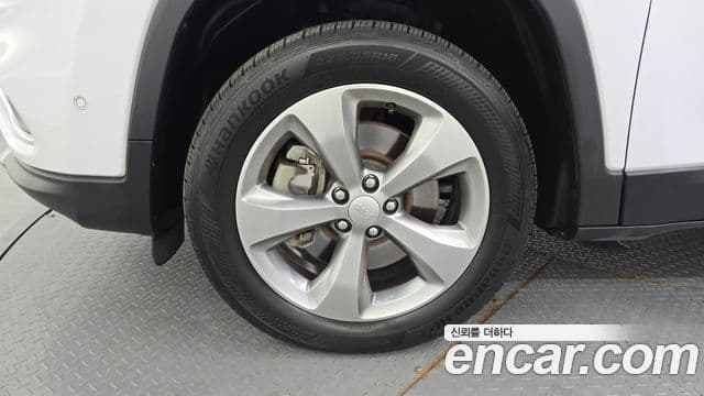 Jeep Cherokee 2022 — Photo 14/20