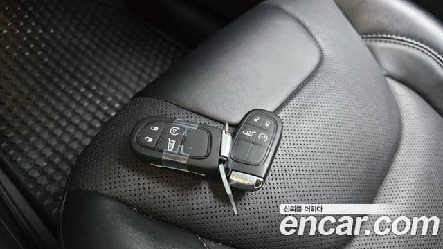 Jeep Cherokee 2022 — Photo 5/20