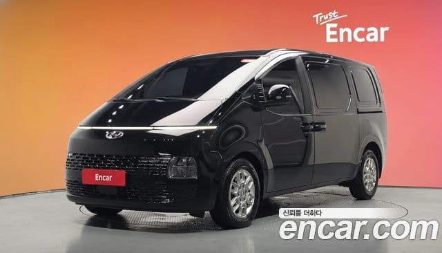 Hyundai Staria 2022 — Фото 1/20