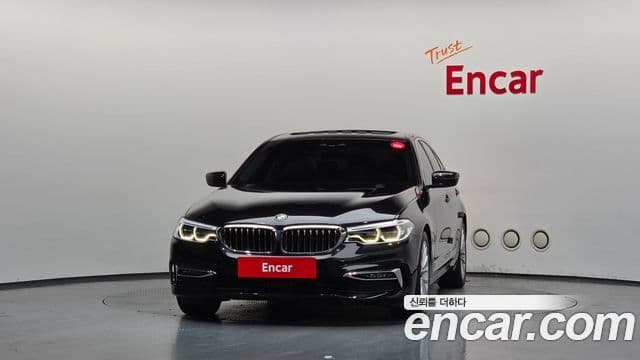 BMW 5 Series 2019 — ფოტო 3/20
