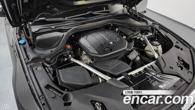 BMW 5 Series 2019 — ფოტო 6/20
