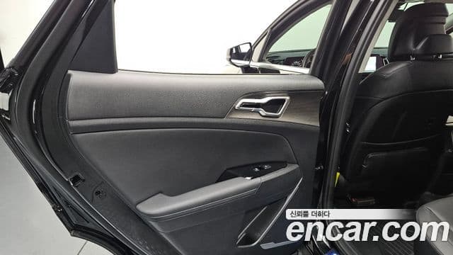 Kia Sportage 2024 — ფოტო 25/30