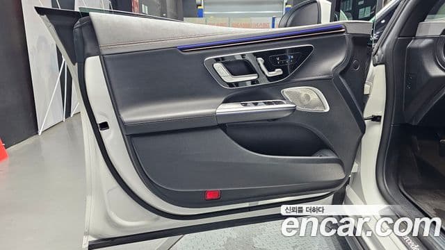 Mercedes-Benz EQE 2022 — ფოტო 33/33