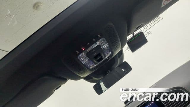 Mercedes-Benz GLE-Class 2025 — Фото 17/18