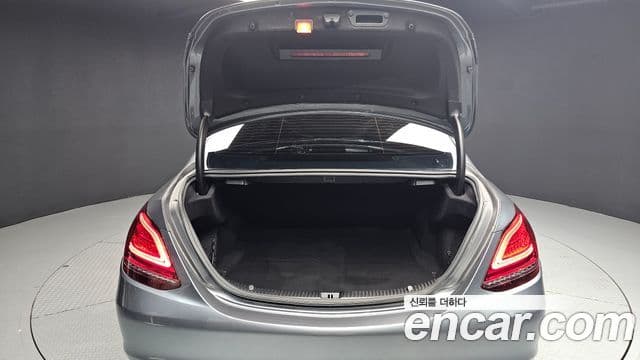 Mercedes-Benz C-Class 2019 — фото 20 из 20