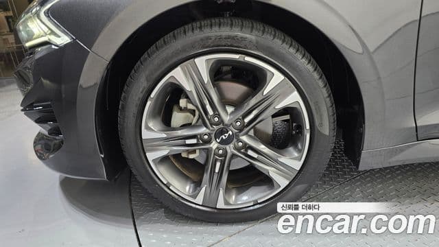 Kia K5 2022 — ფოტო 5/20