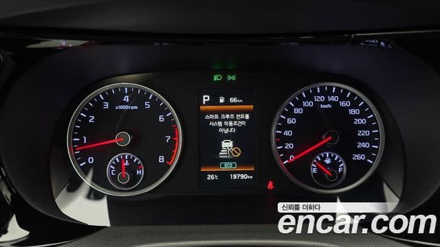 Kia K5 2022 — ფოტო 8/20
