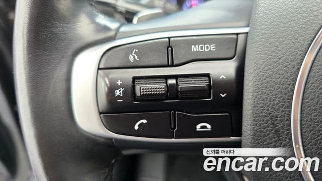 Kia K5 2022 — ფოტო 16/20