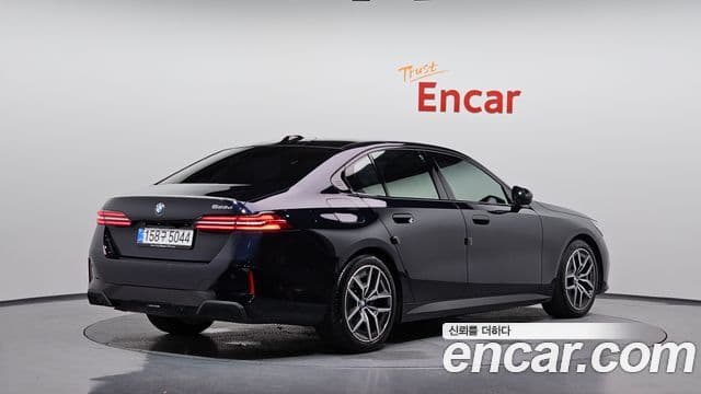 BMW 5 Series 2026 — ფოტო 2/20