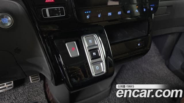 Hyundai Staria 2024 — Şəkil 8/20
