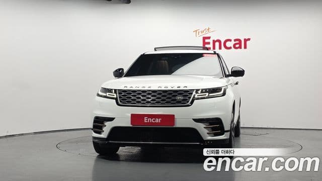 Land Rover Range Rover Velar 2018 — Photo 9/33