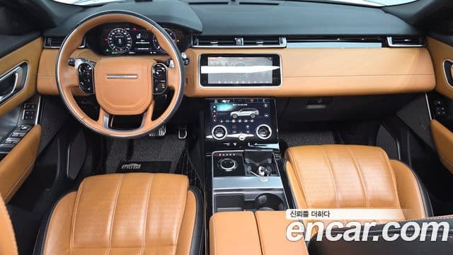 Land Rover Range Rover Velar 2018 — Photo 16/33