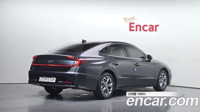 Hyundai Sonata 2022 — ფოტო 2/20