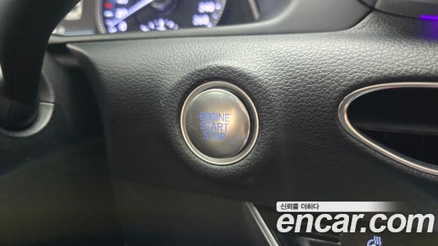Hyundai Sonata 2022 — ფოტო 19/20