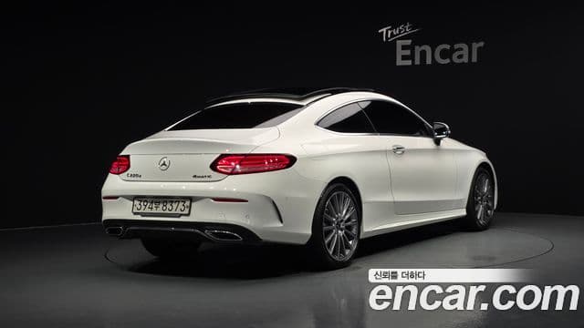 Mercedes-Benz C-Class 2019 — ფოტო 2/20