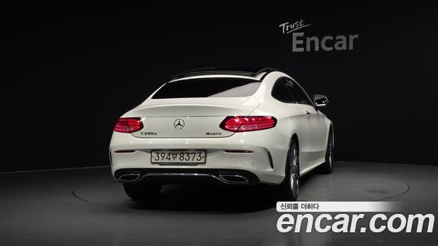 Mercedes-Benz C-Class 2019 — ფოტო 4/20